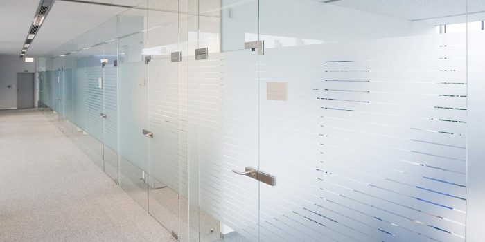 glass partitions for office 